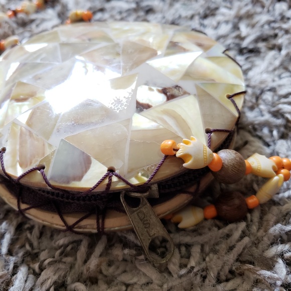 Abalone shell mini crossbody sturdy zipper purse - Picture 2 of 2